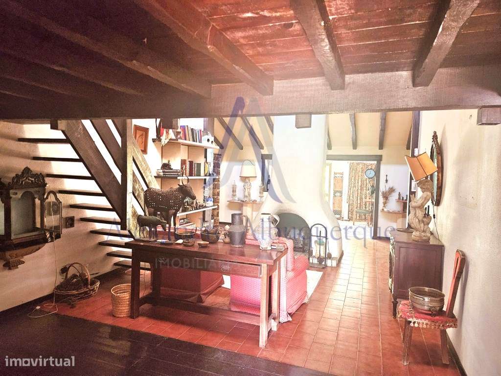 Excelente Moradia Isolada T4 na Charneca da Cotovia-4