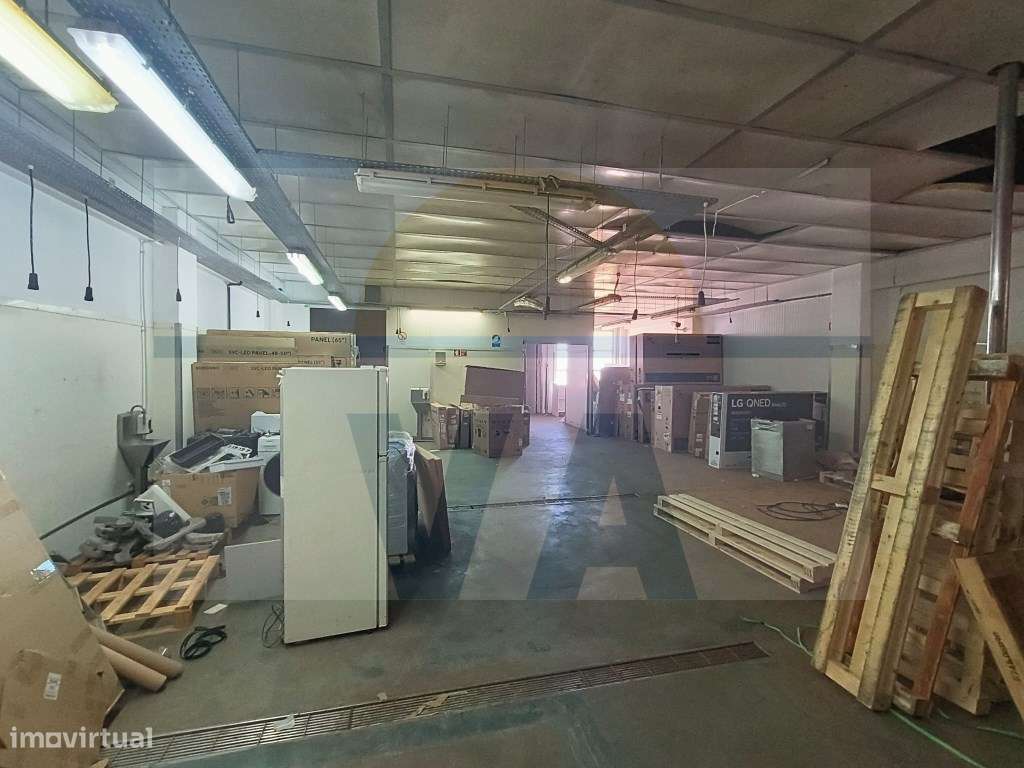 Armazém para Venda em São João da Talha - Excelente Oportunidade às...-21