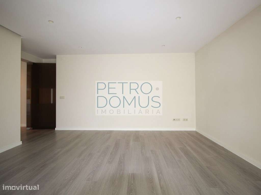 APARTAMENTO T2 CENTRO LEIRIA - Grande imagem: 3/16