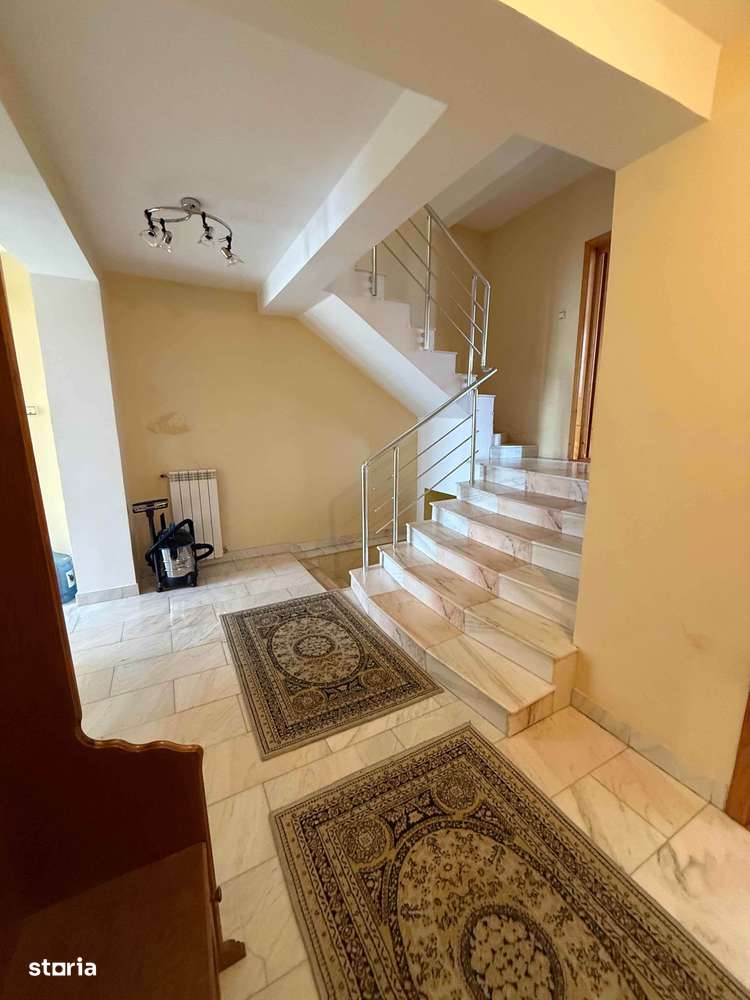 De închiriat VILA P+1+M - Imagine principală: 5/17