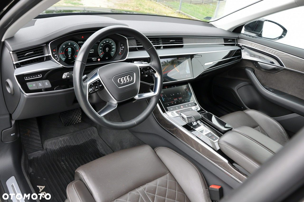 Audi A8 - 6