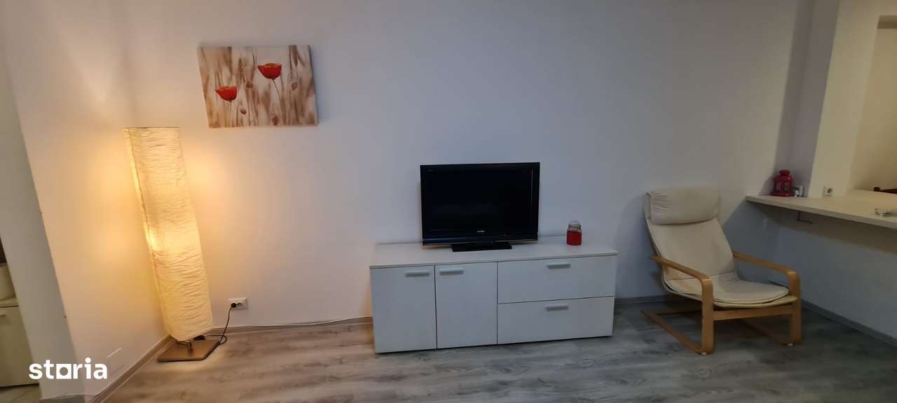 Proprietar, Favorit, 9/9, 32 mp, metrou la 100 m, mobilata si utilata - Imagine principală: 2/16