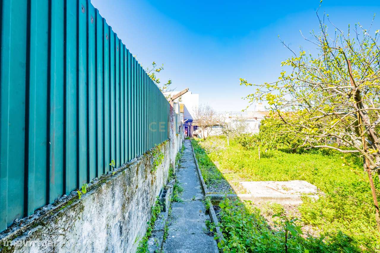 Moradia T3 com Quintal Amplo, Garagem e Anexo – Zona Tranquila da Moit-52