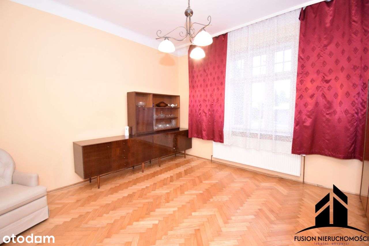 Przestronny dom z potencjałem-idealny dla rodziny-16