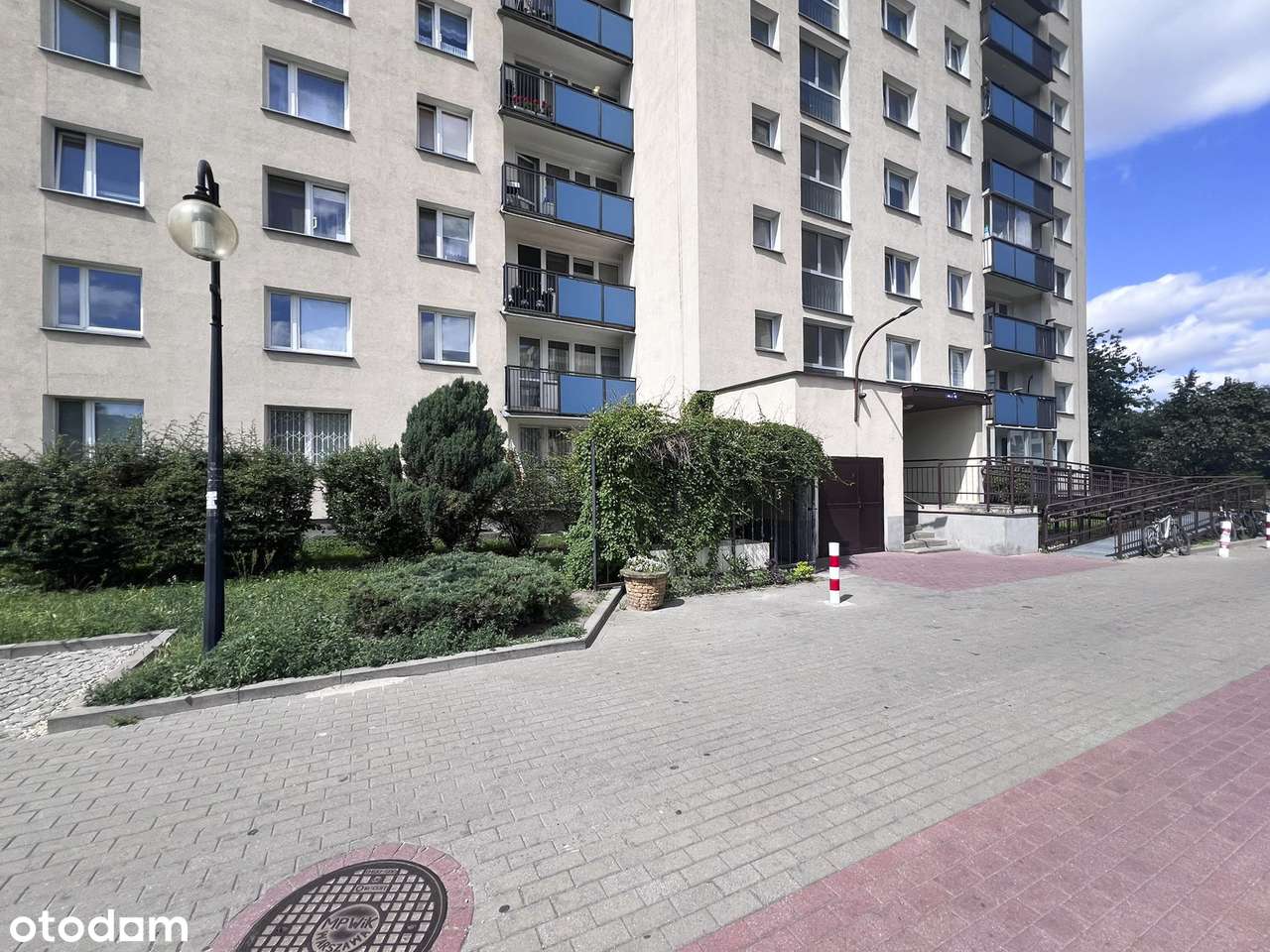 | 2-pokoje | miejsce postojowe | balkon | po remoncie |-18