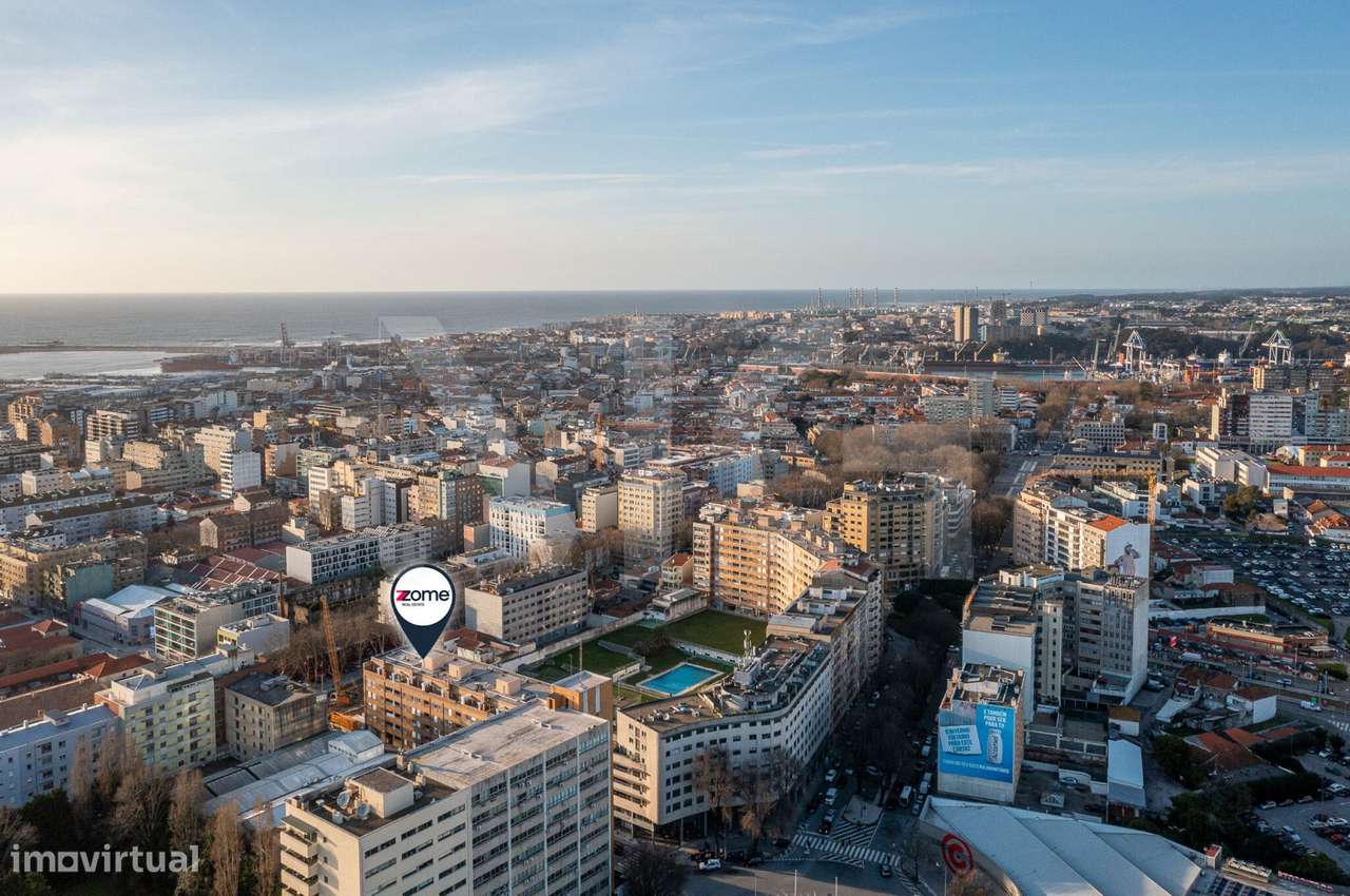 Penthouse T2 Matosinhos em Condomínio fechado com Garagem e Arrumos-58