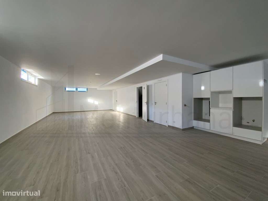 MORADIA T4 EM CONDOMÍNIO COM PISCINA - SÃO PEDRO DO ESTORIL - ESTORIL-41