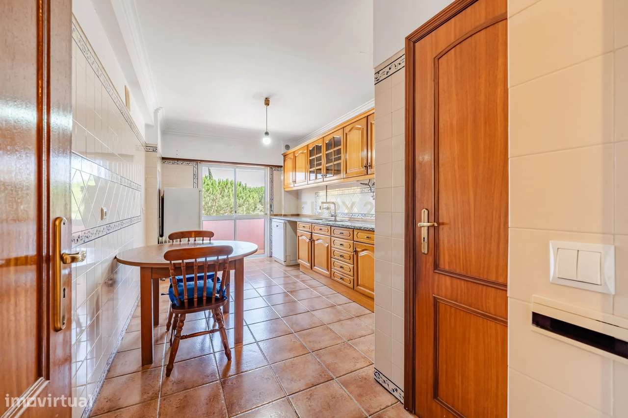 Apartamento T2 em Santa Marta do Pinhal-  Corroios, Seixal-5