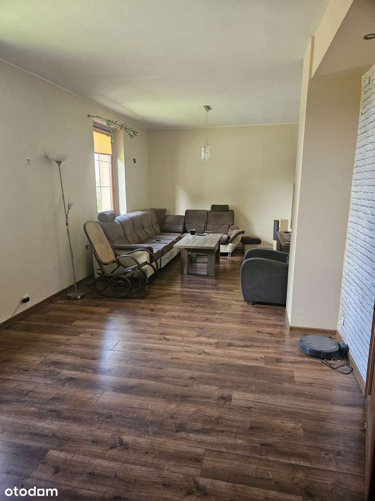 Przestronny dom 5 pokoi z garażem i piwnicą - Pełny obrazek: 4/17