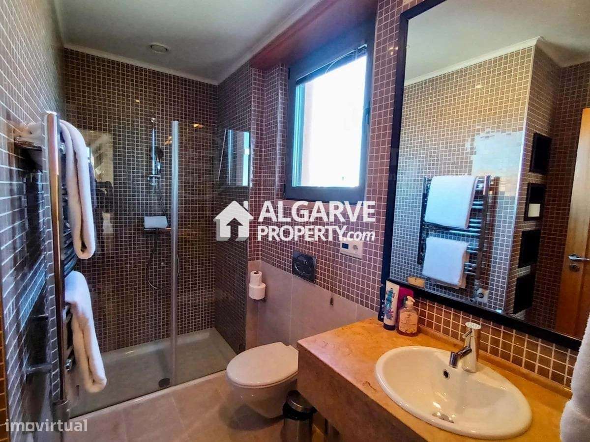 Apartamento T3 de Luxo Junto ao Campo De Golfe Victoria em Vilamoura,-17