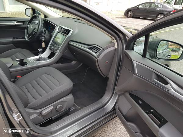 Ford Mondeo SW 1.5 TDCi Business Plus ECOnetic - 31