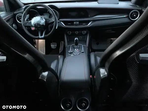 Alfa Romeo Stelvio 2.9 V6 Bi-Turbo Quadrifoglio Q4 - 19