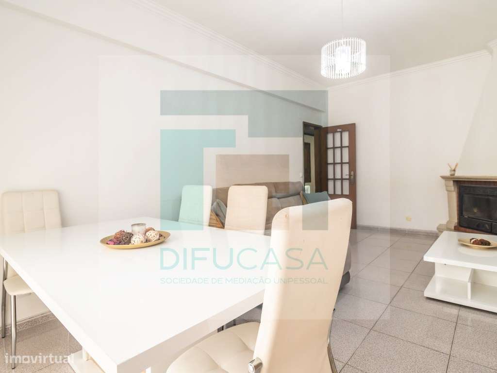 Apartamento T3 Central no Feijó-10