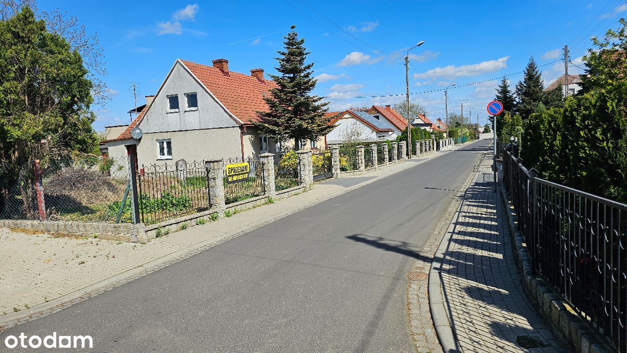 Dom zabudowa bliźniacza, do remontu, duża działka