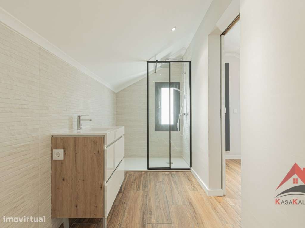 Oportunidade Única em Palmela Duas Moradias | Excelente Opção para ...-46