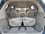 Kia Carnival - 30