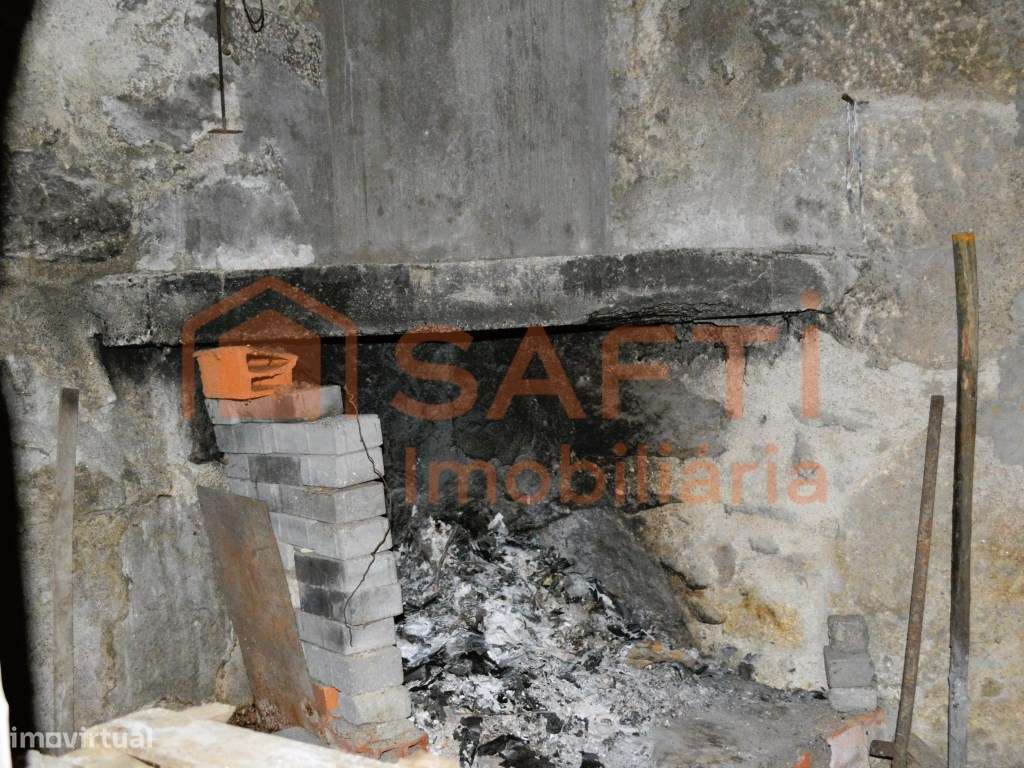 Moradia Térrea T3 , em Lapa do Lobo-14