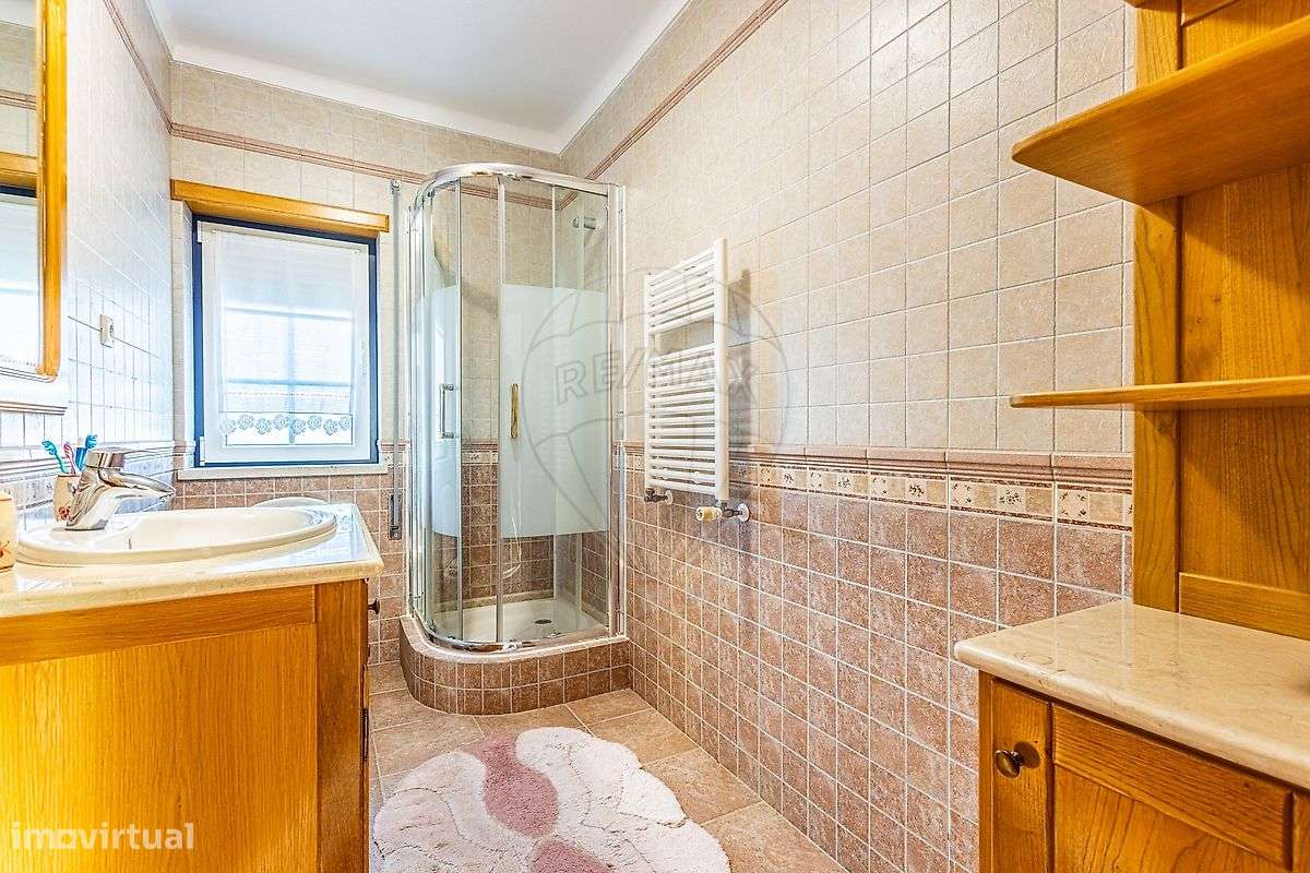 Moradia T4 para venda-29