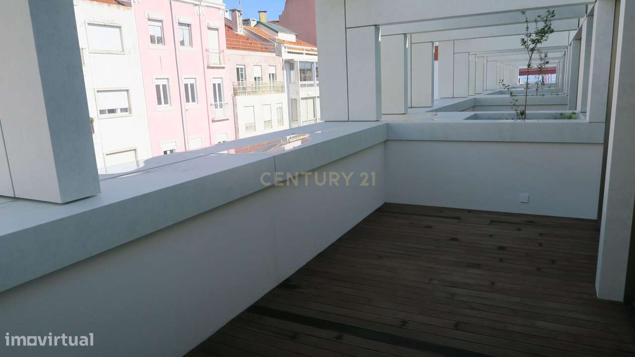 Moradia nova com 4 quartos e jardim.-21