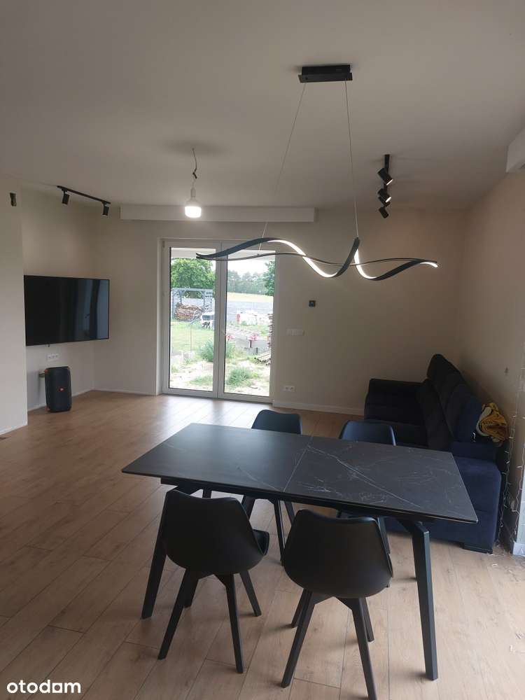 Atrakcyjny, nowy, wolnostojacy dom w Droszkowie-7