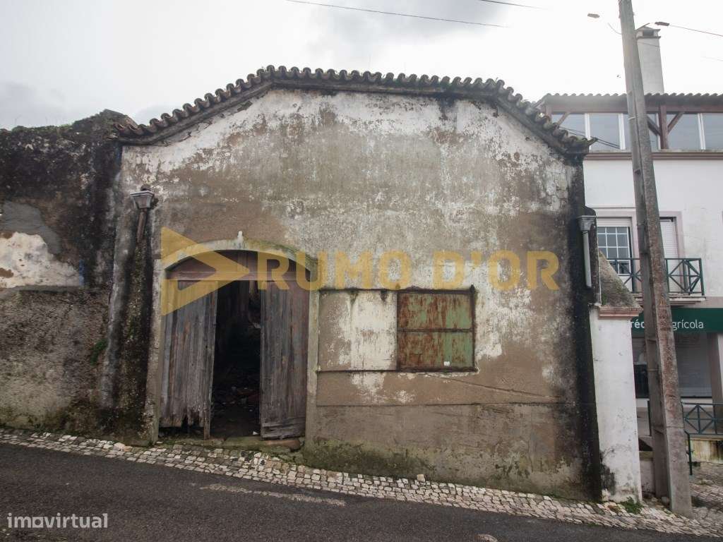 ADEGA PARA RECUPERAR - OLHALVO, ALENQUER-10