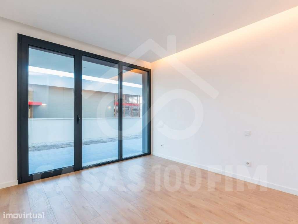Apartamento T3 em Condomínio Fechado com Piscina-12