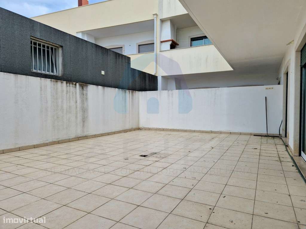 Apartamento T3 com Terraço - Pombal-18