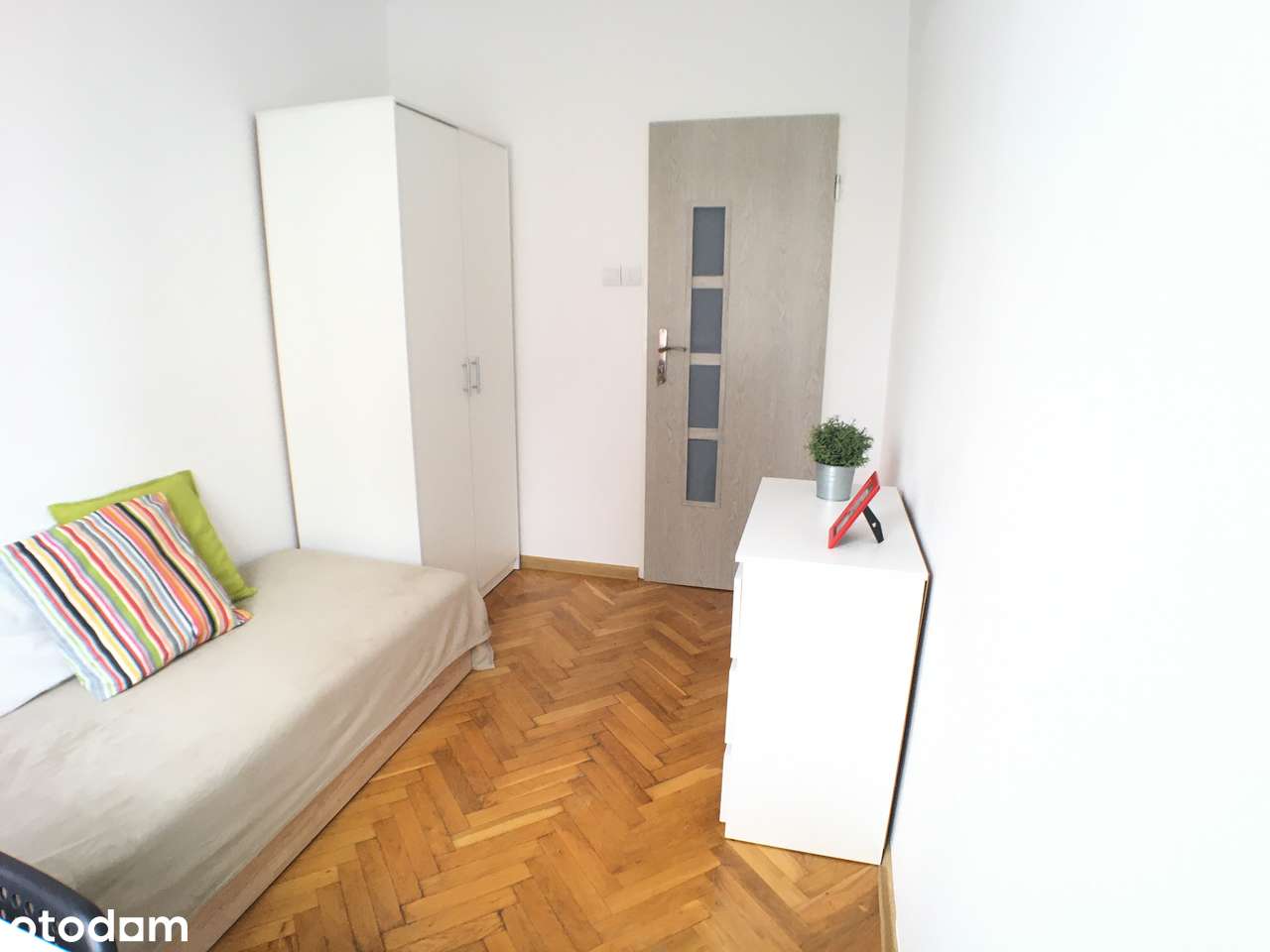 Przytulny jednoosobowy pokój w cichej dzielnicy - do Wynajęcia - Pełny obrazek: 4/8
