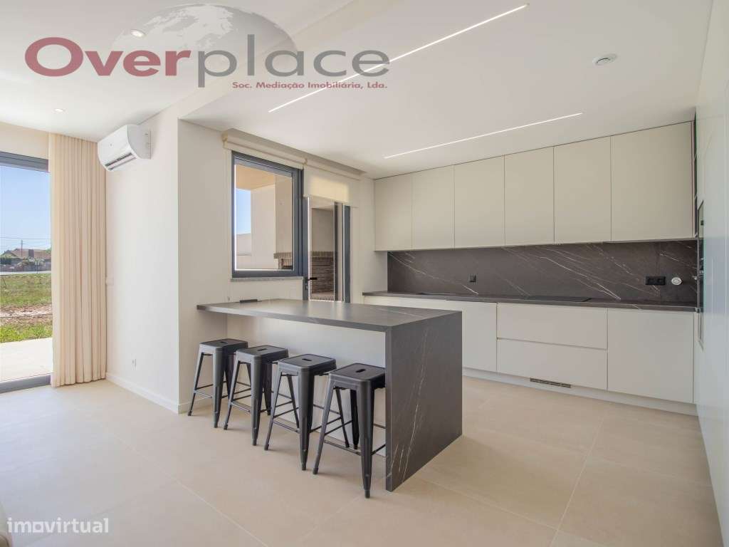 Moradia T5 Venda Lourinhã-8