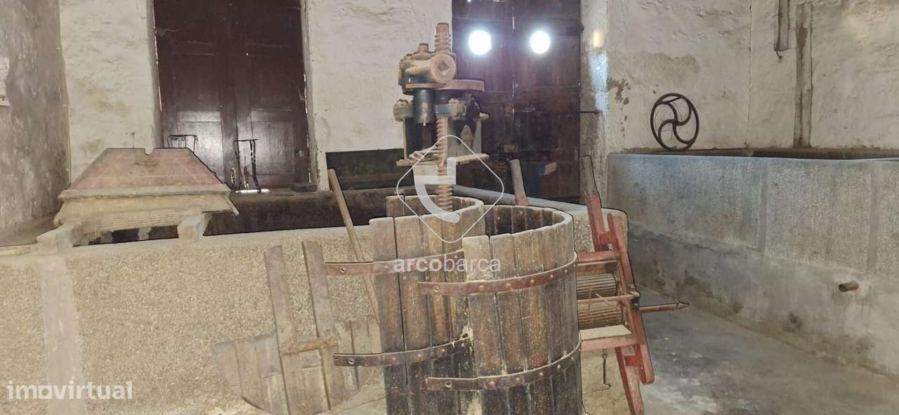 Quinta p/ restaurar com 3.500m2 -  Couto - Arcos de Valdevez-6