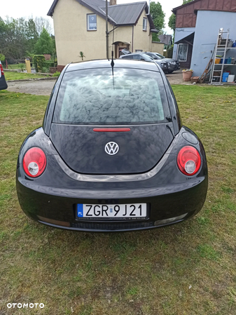 Volkswagen New Beetle 1.6 - 7