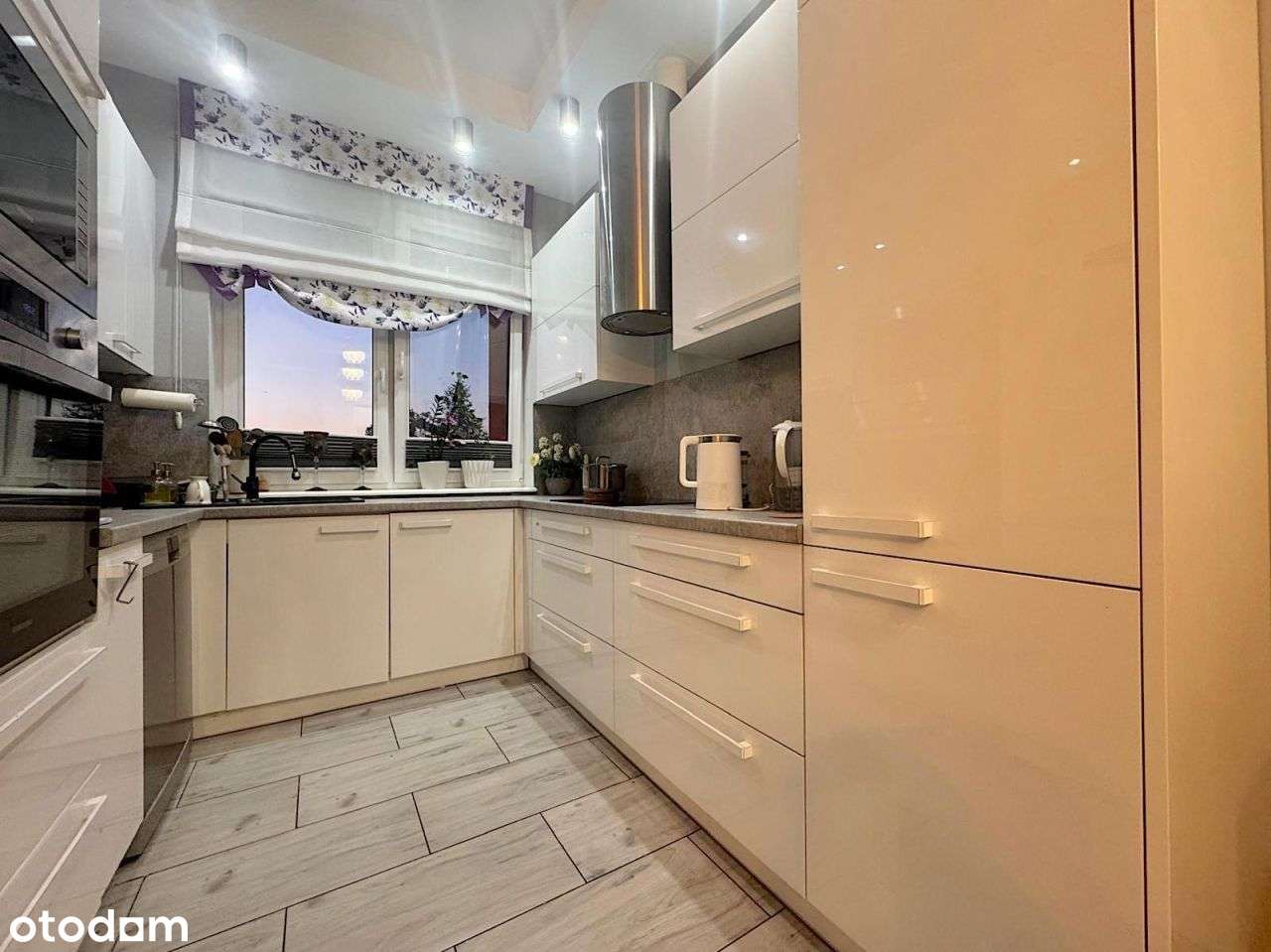 3 pokojowe z ogródkiem na zamkniętym os, 2021 r.-1