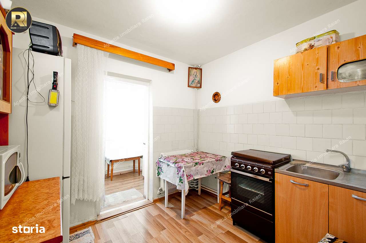 3 decomandate, in Galati, I.C Frimu, langa IFR, etaj 3, sup.68 mp-2