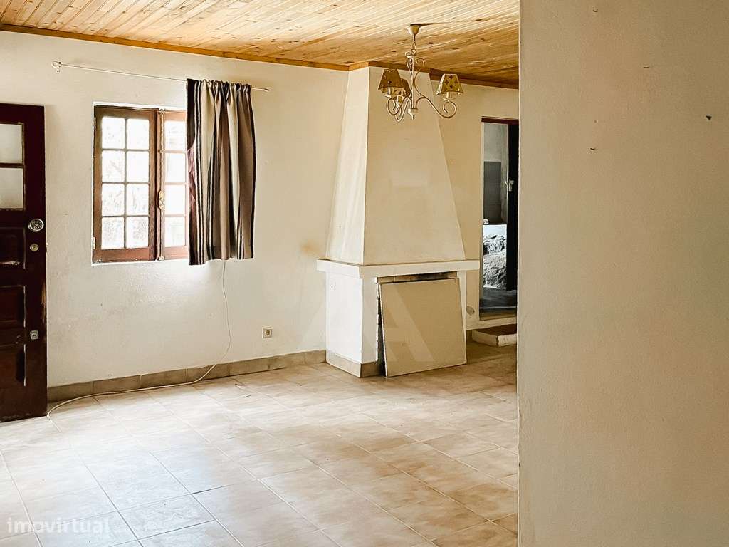 Moradia T2 para Remodelação em Colares - Grande imagem: 4/22