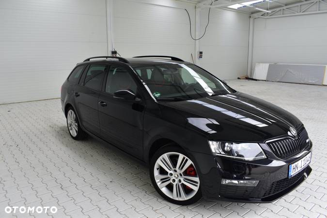 Skoda Octavia 2.0 TDI DSG RS - 10