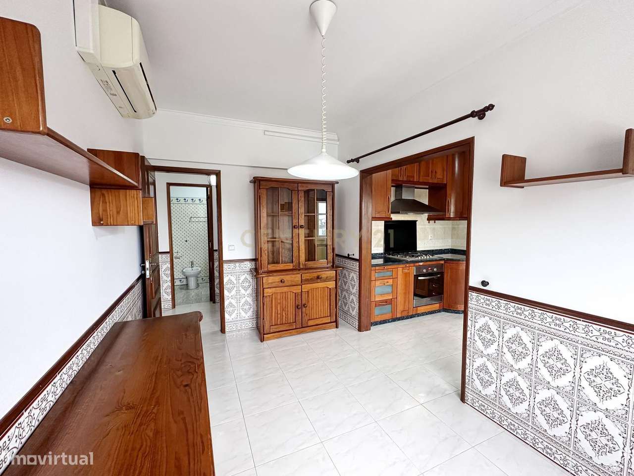 Apartamento T2 com Vista Panorâmica em Amora, Seixal-11