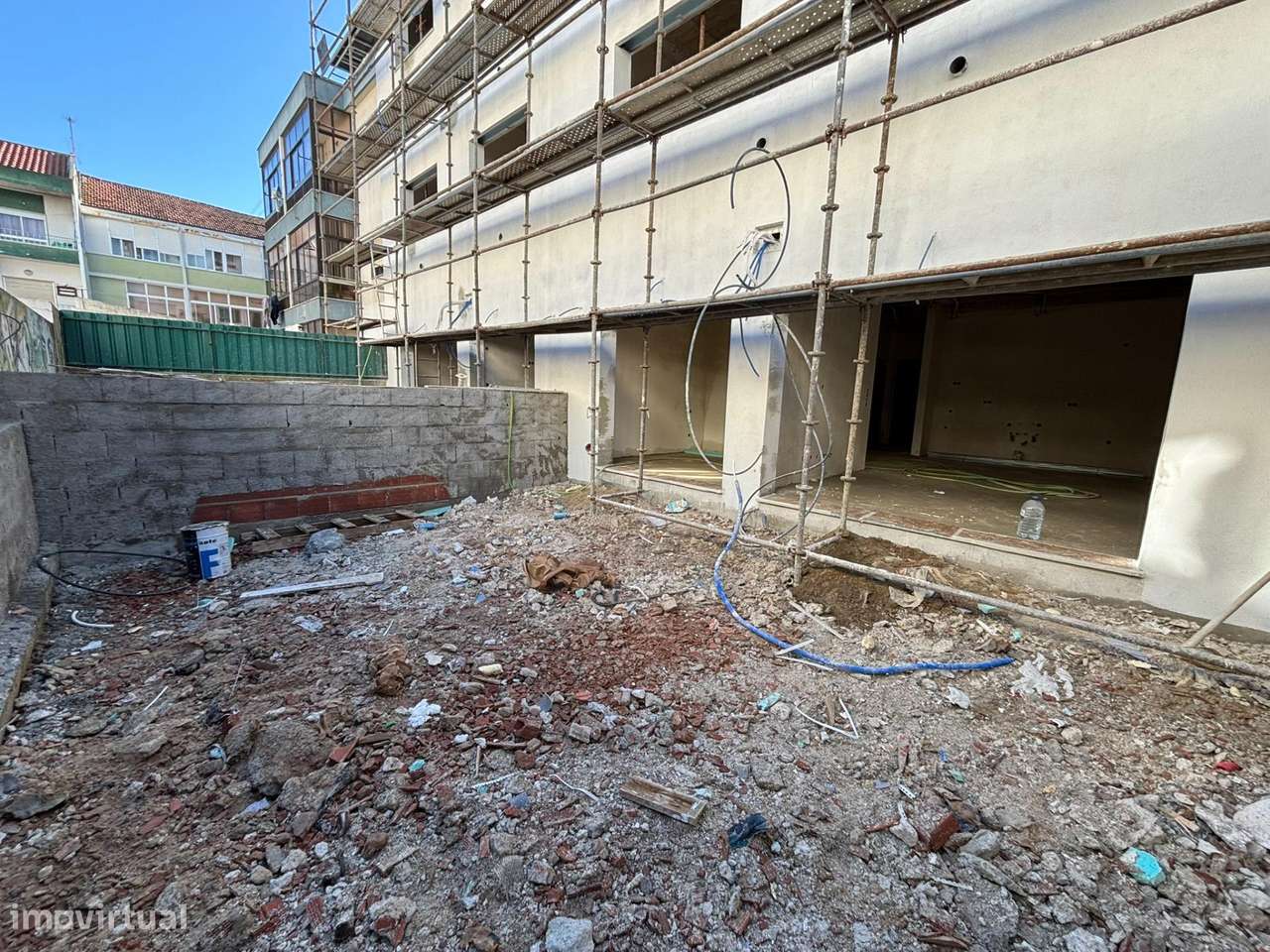 Apartamento novo T2 com quintal!-1