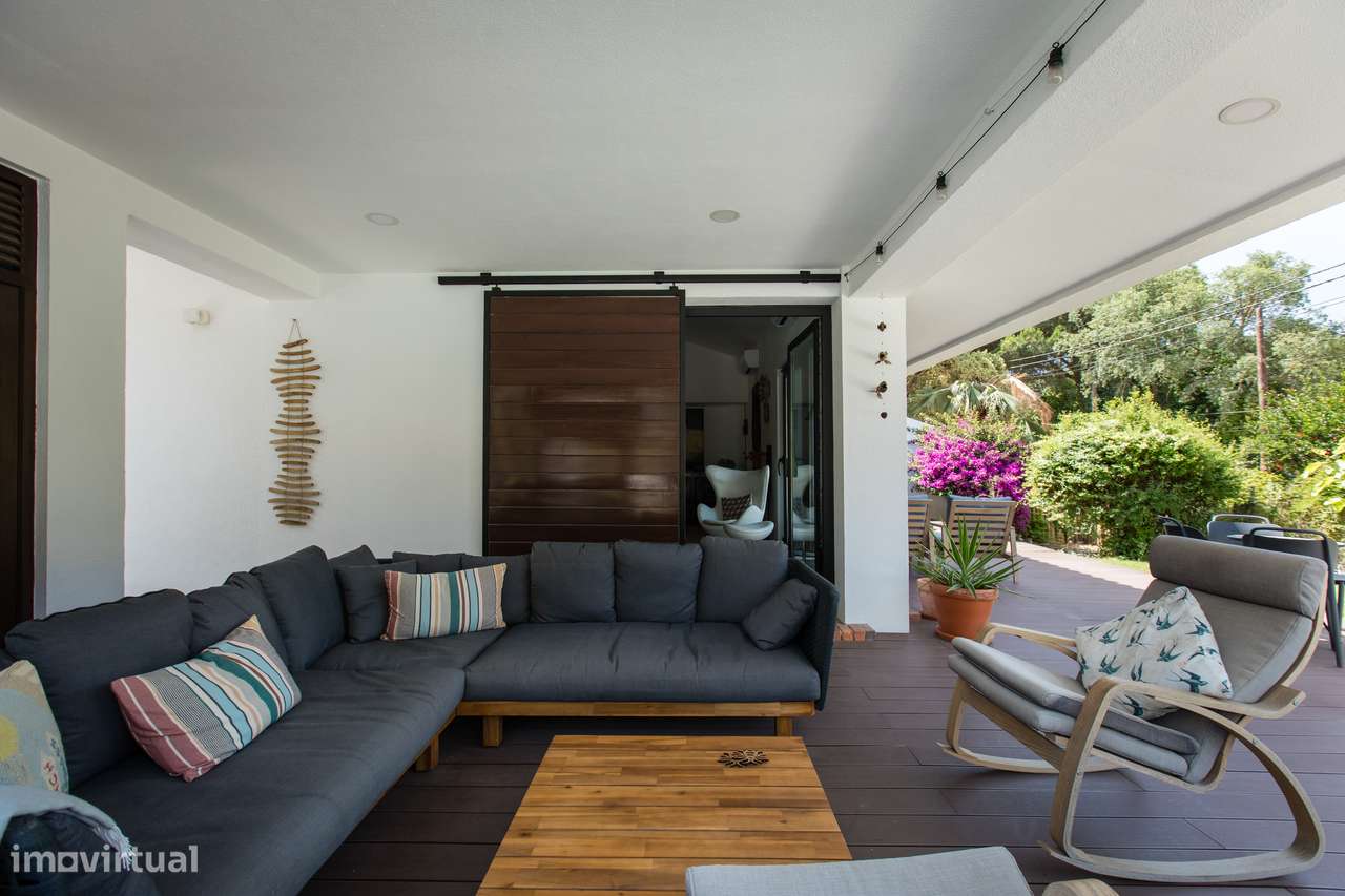 Moradia isolada terreno de 811m2 piscina jardim Sesimbra-8