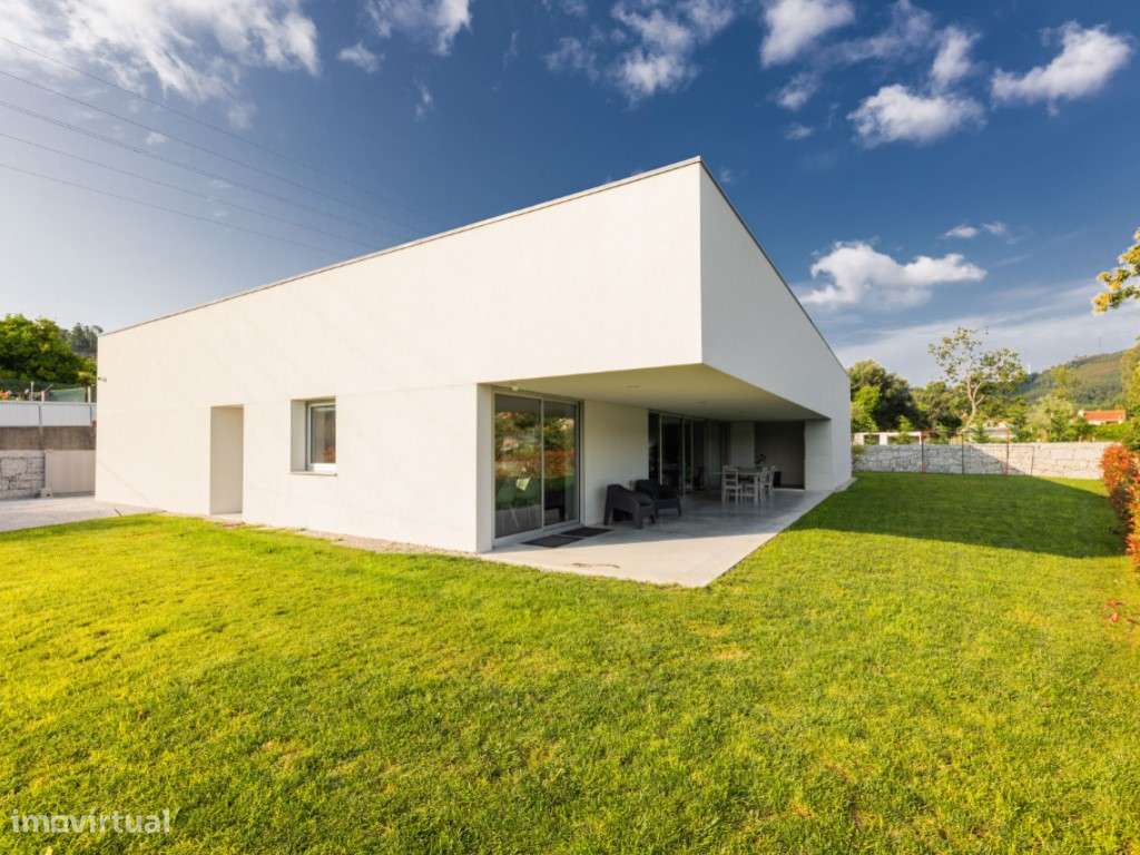 Oferta da Escritura. Moradia individual térrea T4+escritório, em Sã... - Grande imagem: 1/53