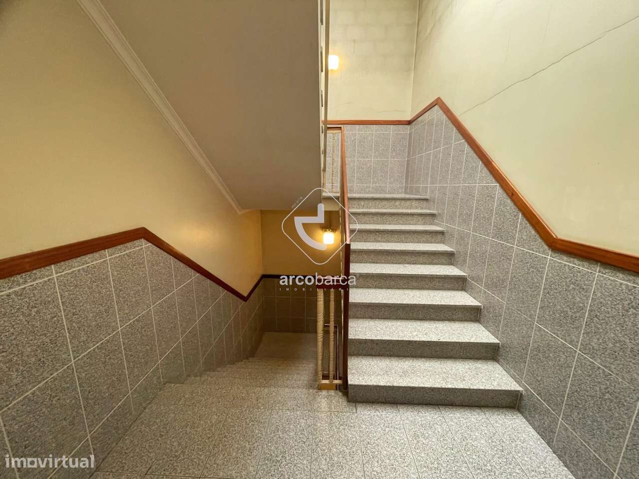 Apartamento T2 no centro da vila de Arcos de Valdevez-16