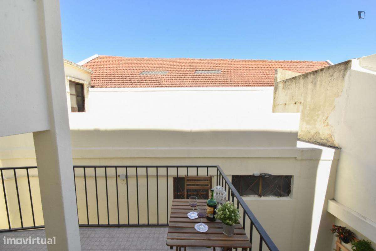 Apartamento com 2 quartos - localizado em Campanhã Porto - Grande imagem: 5/7