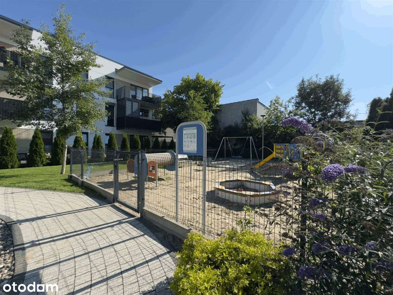 Komfort i nowoczesność- mieszkanie na Osiedlu Avia-16