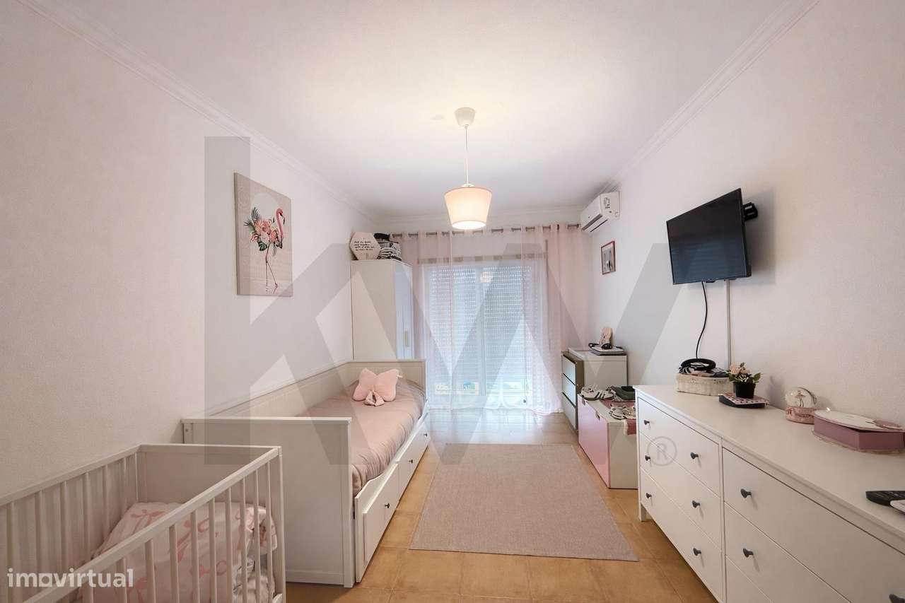 Apartamento T3 (T2 originalmente) c/ garagem - Alcoentre - Grande imagem: 4/16