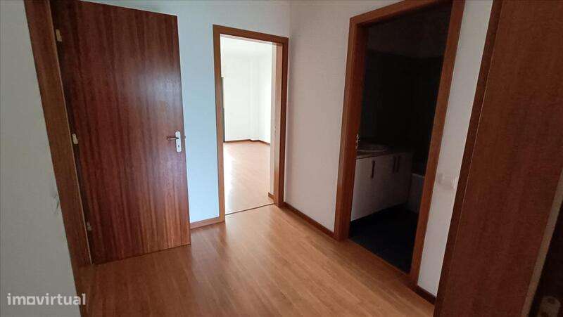 IMÓVEL ARRENDADO ATÉ FEVEREIRO 2026  Apartamento T3-9