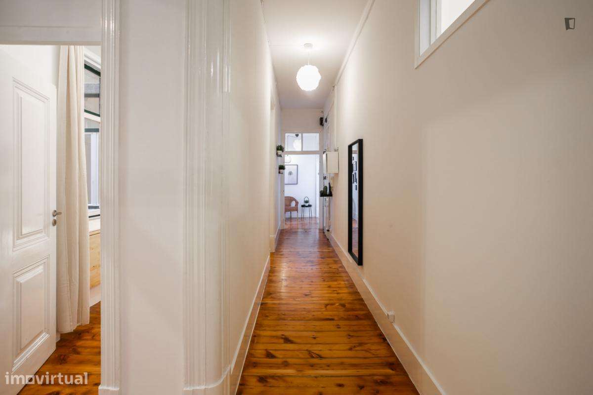 Quarto - localizado em Santos Lisbon - Grande imagem: 4/8