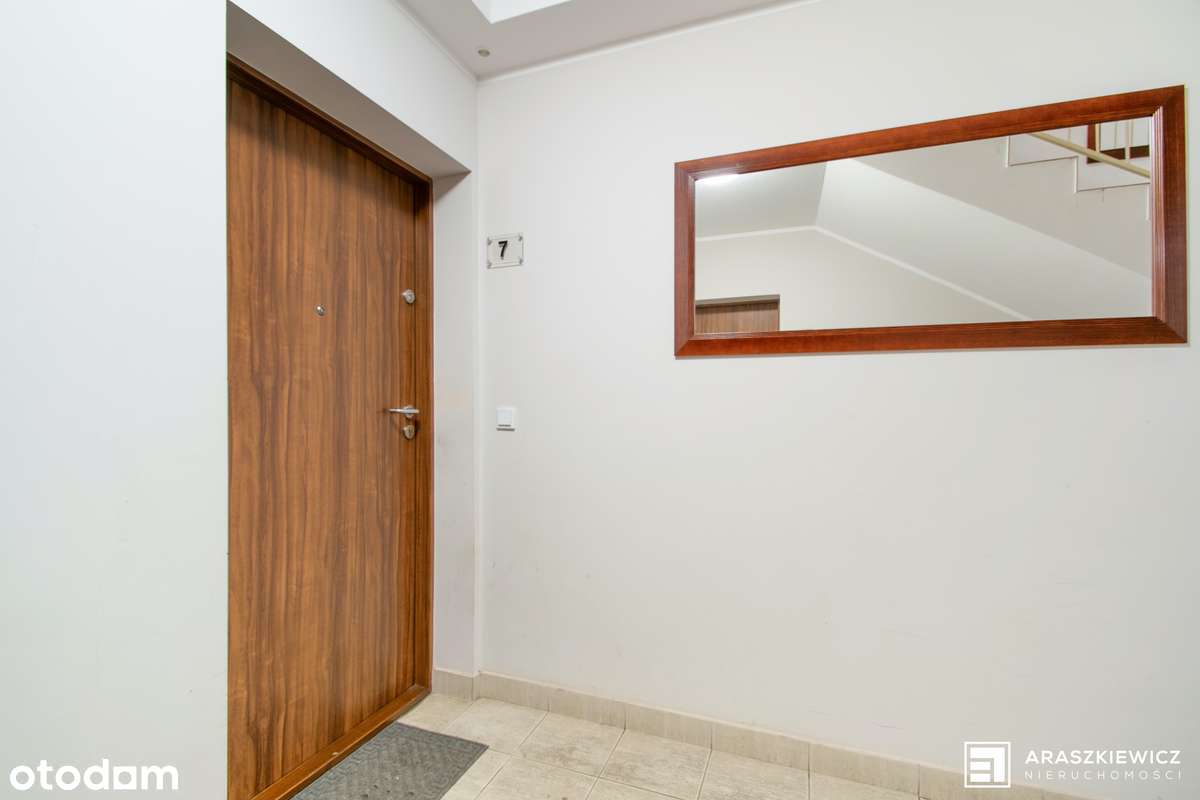 USTAWNE 2-pokojowe M z balkonem i miejscem parkingowym z 2016 r.!-11