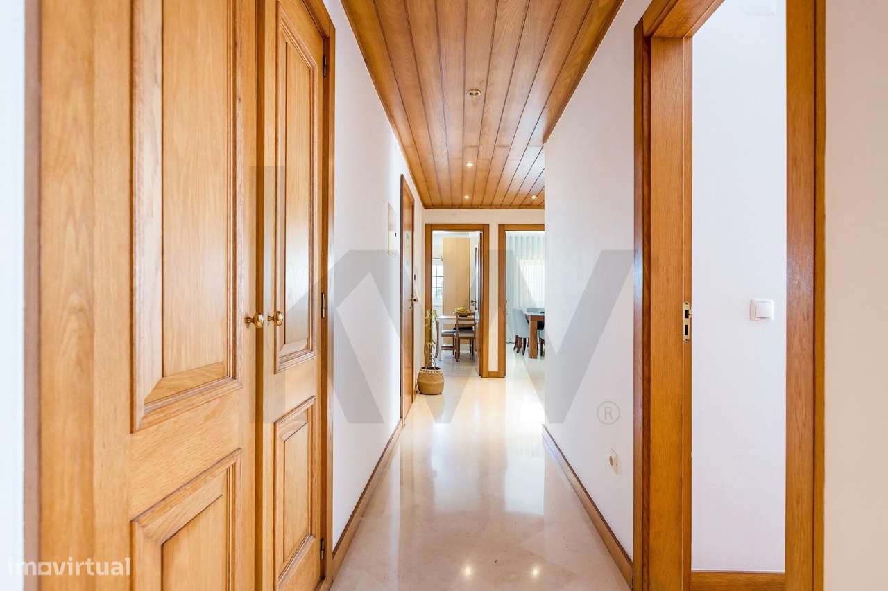 Fantastico T3 com garagem independente de 85m2 - Prior Velho - Lisboa - Grande imagem: 4/26