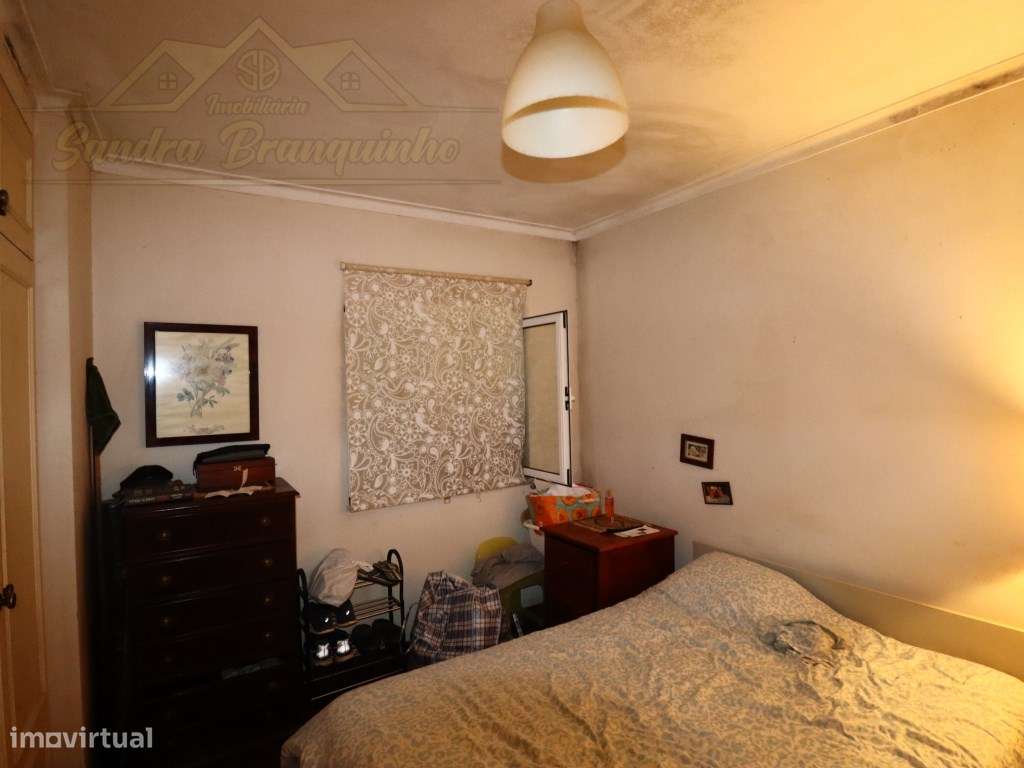 Moradia T4 com Logradouro e Garagem-7