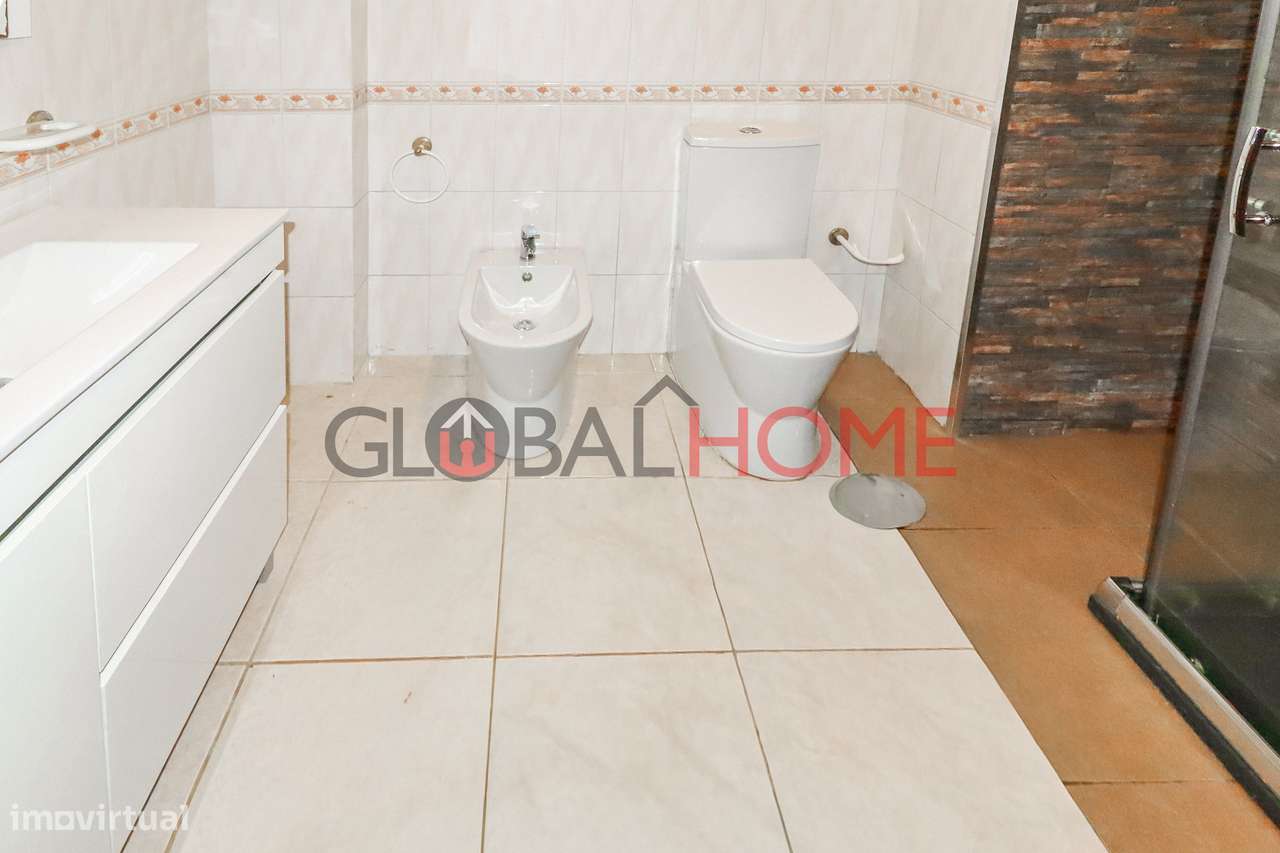 Apartamento T2 no centro de São Pedro da Cova-15