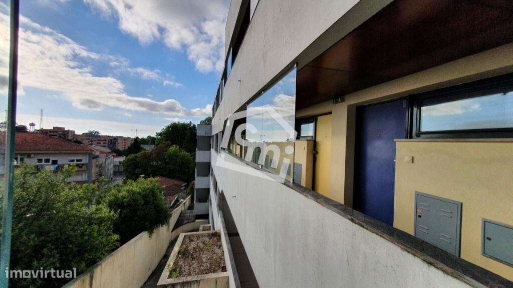 T0 com garagem para arrendamento em Paranhos - Grande imagem: 4/15